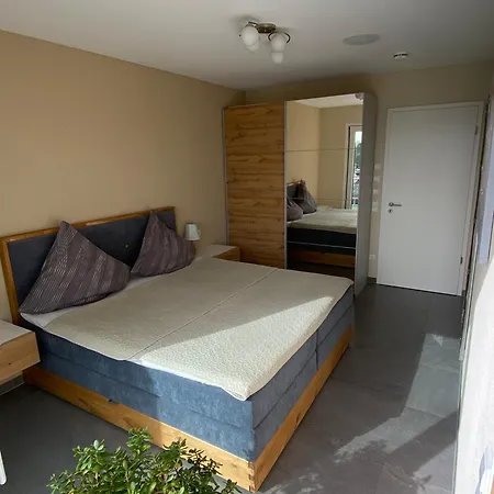 Penthouse Mit Alpenblick * Friedrichshafen