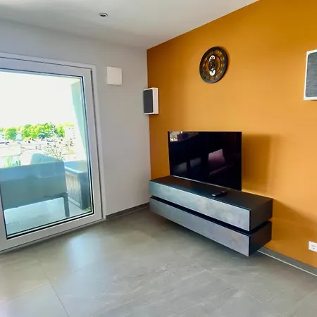 Penthouse Mit Alpenblick فريدريشسهافن